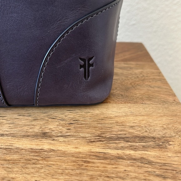 Frye Melissa Shopper leather purse NWT - Picture 2 of 9